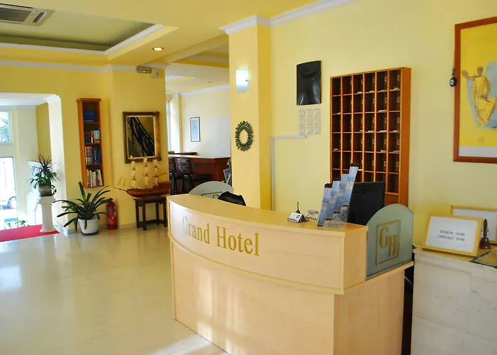 Отель Grand Лоутраки